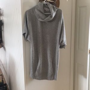Design history. Cashmere. Grey. Size medium.